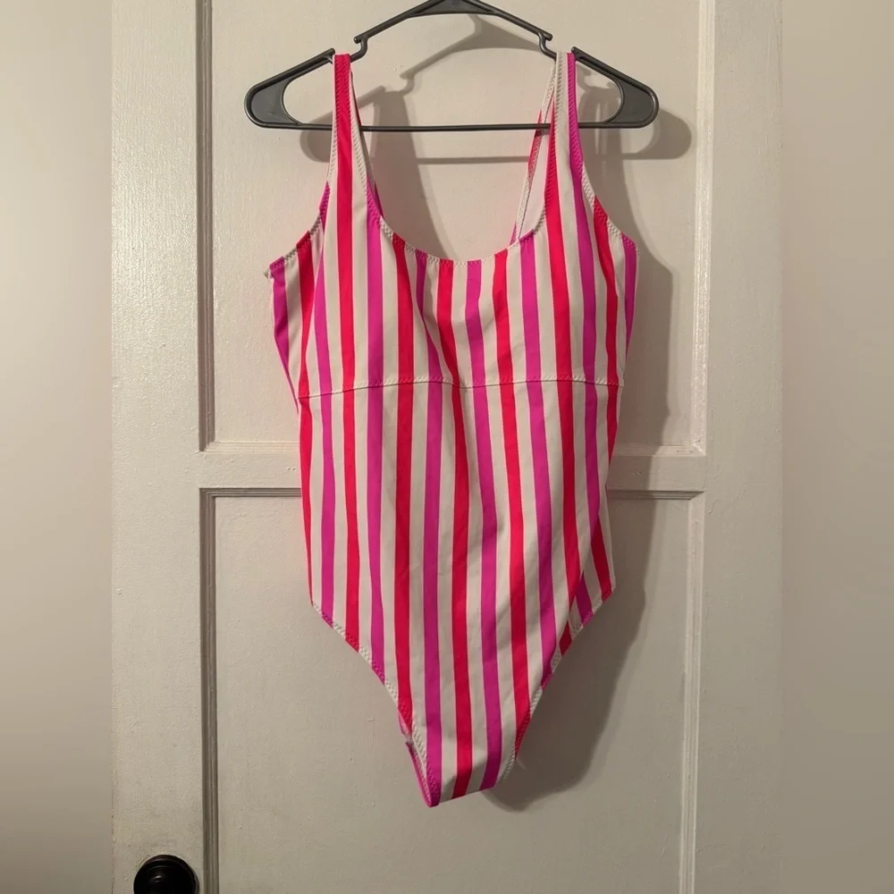 Fabletics Sunset Scoop One-Piece Swimsuit xl